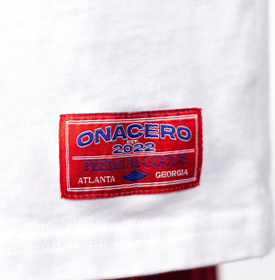 ONACERO CLASSIC ZIP HOODIE